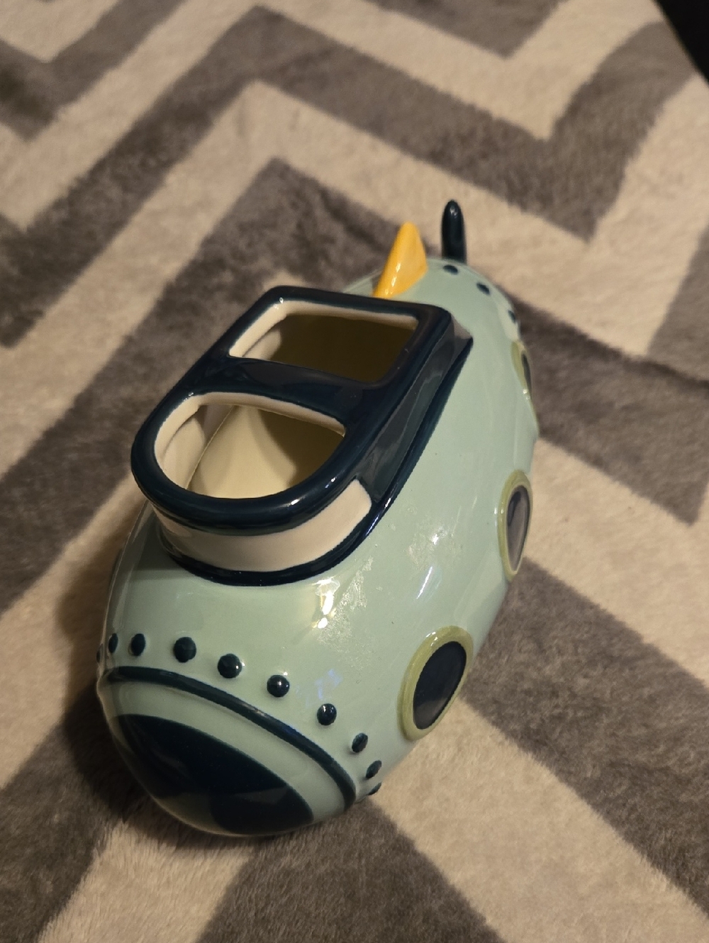 Pillowfort Submarime Toothbrush Holder